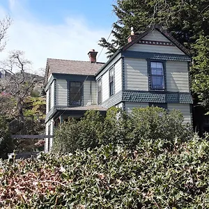  Bed & Breakfast Sea Birds Canada